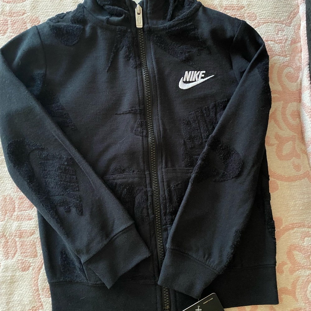 Nike jacket boys 4